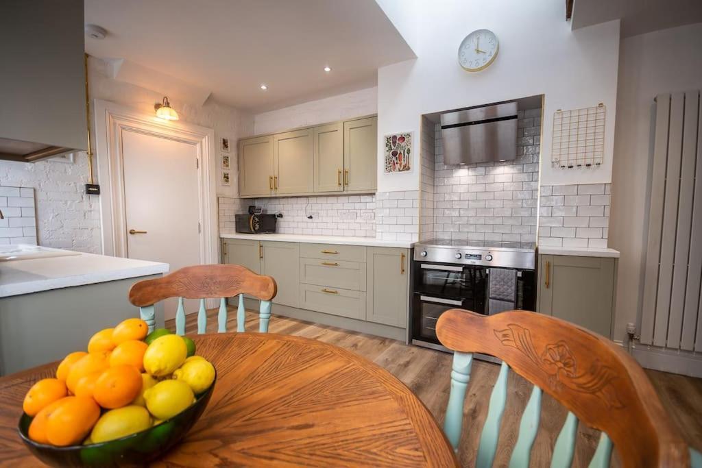 Villa 4-Bed Botanical Retreat Plymouth Esterno foto