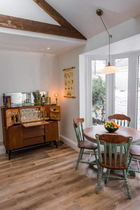 Villa 4-Bed Botanical Retreat Plymouth Esterno foto